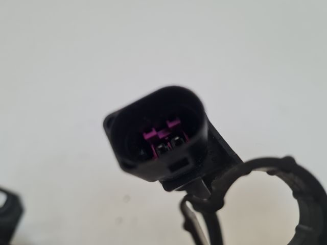 bontott VW GOLF IV Motorháztető Zárszerkezet