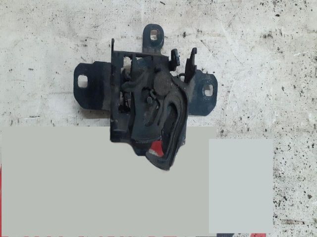 bontott VW GOLF IV Motorháztető Zárszerkezet