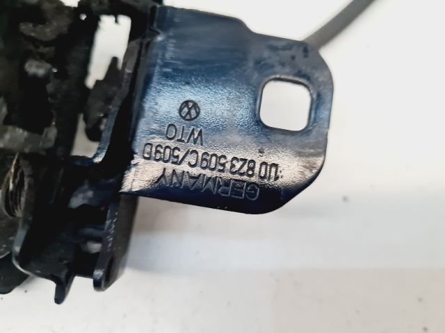 bontott VW GOLF IV Motorháztető Zárszerkezet