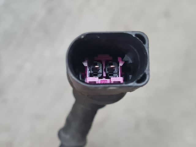 bontott VW GOLF IV Motorháztető Zárszerkezet