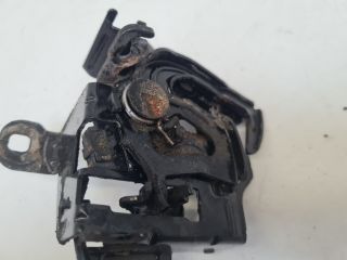 bontott VW GOLF IV Motorháztető Zárszerkezet