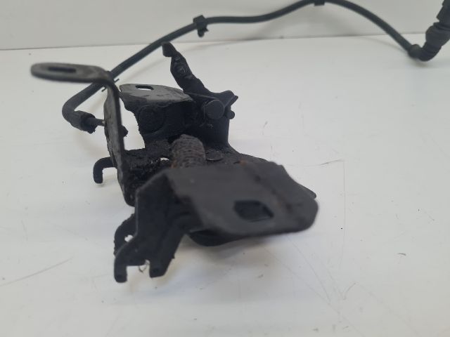 bontott VW GOLF IV Motorháztető Zárszerkezet