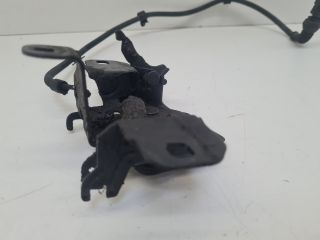 bontott VW GOLF IV Motorháztető Zárszerkezet