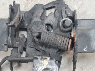 bontott VW GOLF IV Motorháztető Zárszerkezet