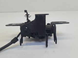 bontott VW GOLF IV Motorháztető Zárszerkezet