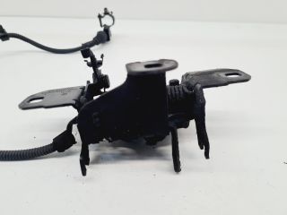 bontott VW GOLF IV Motorháztető Zárszerkezet