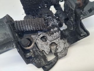 bontott VW GOLF IV Motorháztető Zárszerkezet