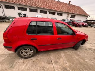 bontott VW GOLF IV Motorháztető Zsanér Pár