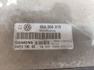 bontott VW GOLF IV Motorvezérlő