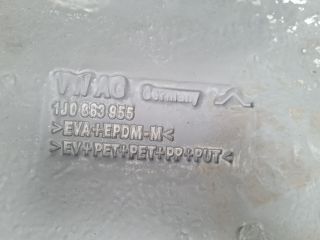 bontott VW GOLF IV Padlószőnyeg Alatti Szigetelés