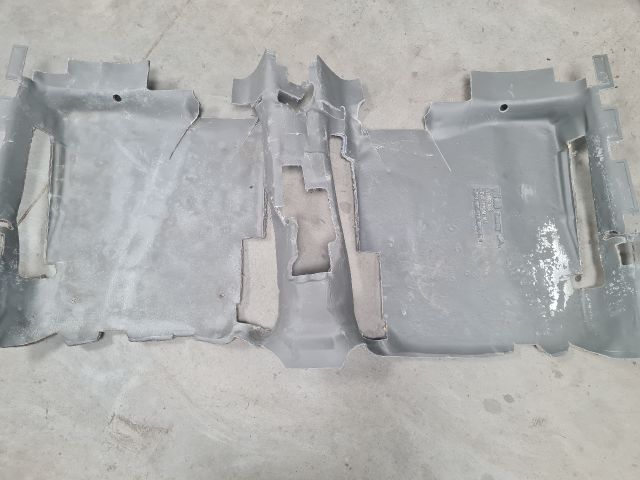 bontott VW GOLF IV Padlószőnyeg Alatti Szigetelés