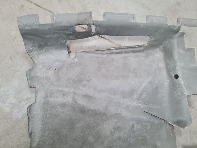 bontott VW GOLF IV Padlószőnyeg Alatti Szigetelés