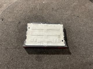 bontott VW GOLF IV Pohártartó