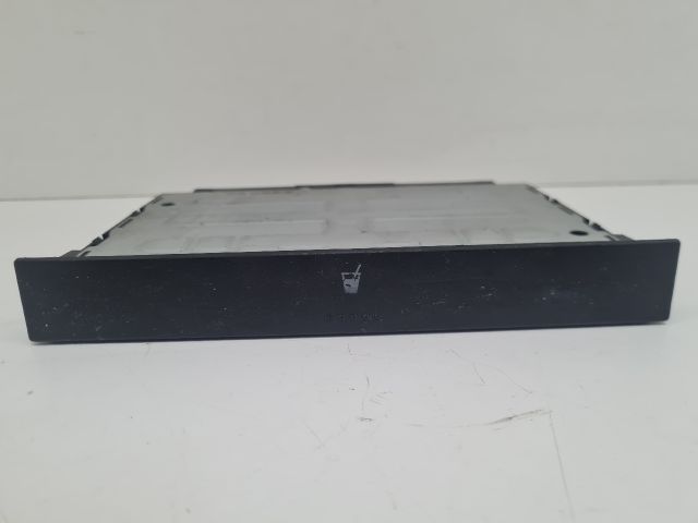 bontott VW GOLF IV Pohártartó