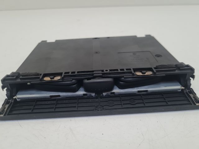 bontott VW GOLF IV Pohártartó