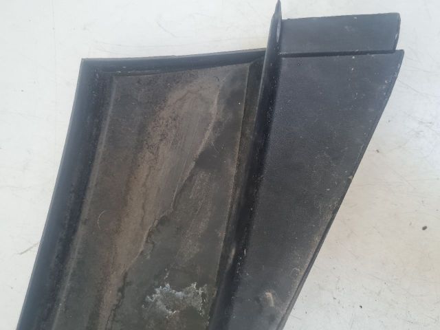 bontott VW GOLF IV Pollenszűrő Fedél