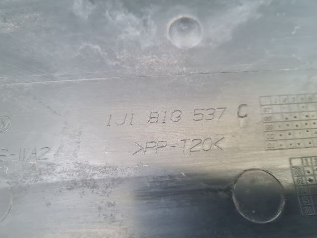 bontott VW GOLF IV Pollenszűrő Fedél