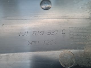 bontott VW GOLF IV Pollenszűrő Fedél