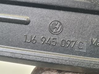 bontott VW GOLF IV Pótféklámpa