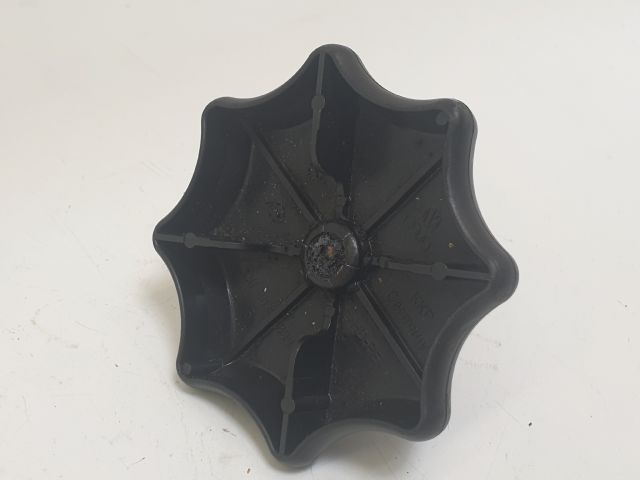 bontott VW GOLF IV Pótkerék Rögzítő