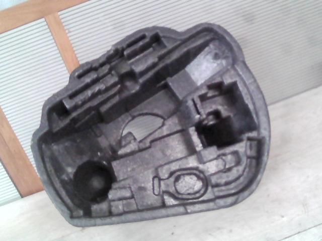 bontott VW GOLF IV Pótkerék Szerszámtartó