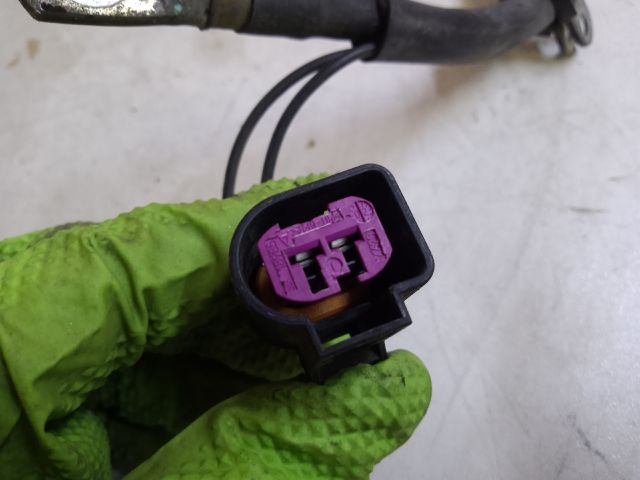 bontott VW GOLF IV Pozitív Kábel