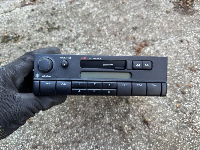 bontott VW GOLF IV Rádió / CD