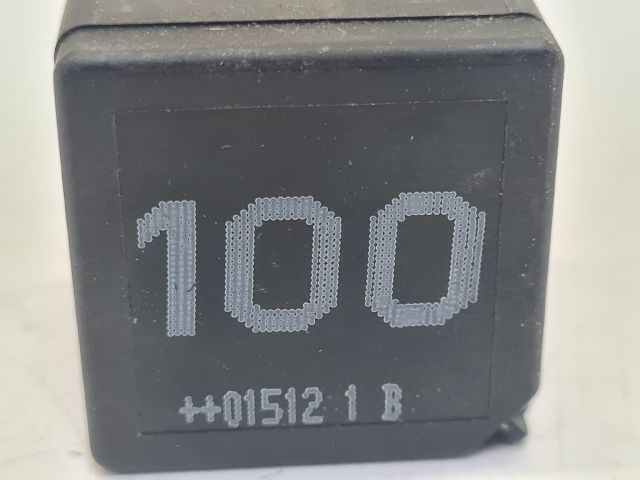 bontott VW GOLF IV Relé