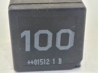 bontott VW GOLF IV Relé