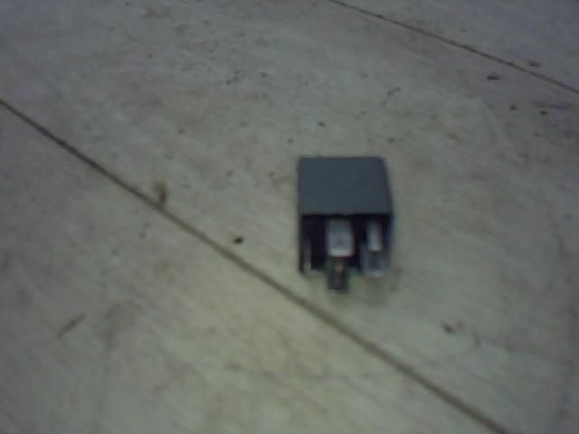 bontott VW GOLF IV Relé