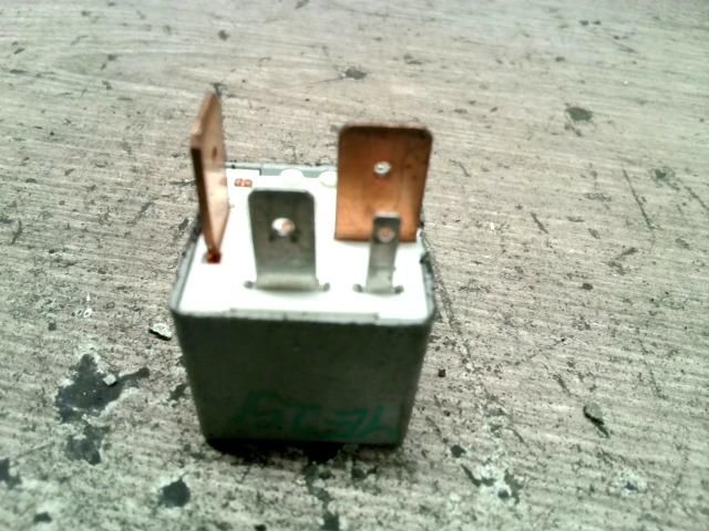 bontott VW GOLF IV Relé