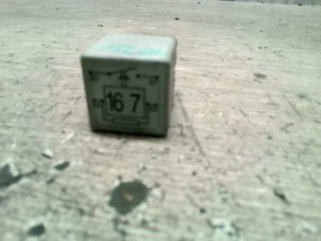 bontott VW GOLF IV Relé