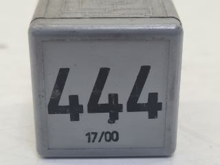 bontott VW GOLF IV Relé