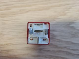 bontott VW GOLF IV Relé