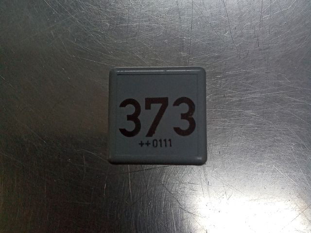 bontott VW GOLF IV Relé