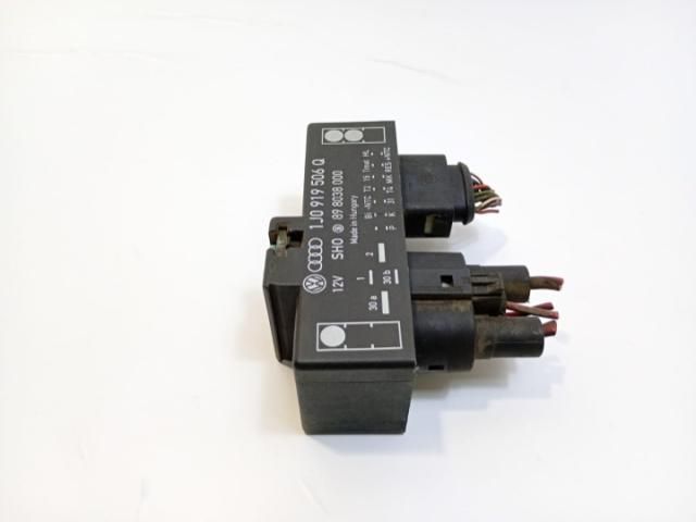 bontott VW GOLF IV Relé