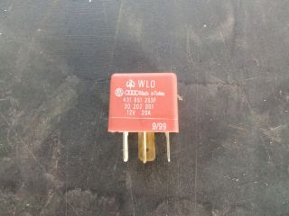 bontott VW GOLF IV Relé