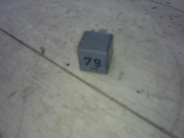 bontott VW GOLF IV Relé