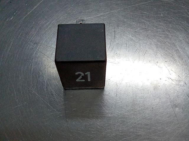 bontott VW GOLF IV Relé