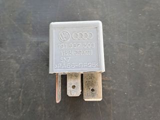 bontott VW GOLF IV Relé