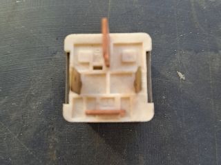 bontott VW GOLF IV Relé