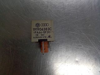 bontott VW GOLF IV Relé