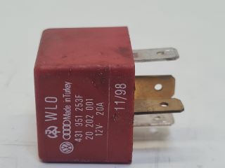 bontott VW GOLF IV Relé