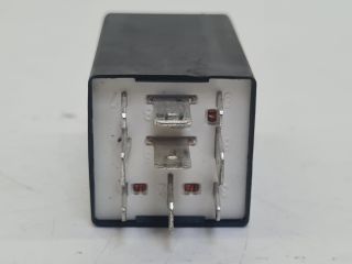 bontott VW GOLF IV Relé