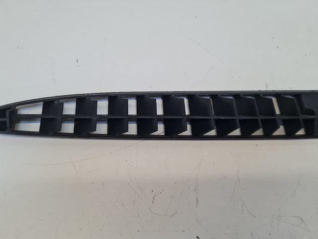 bontott VW GOLF IV Szélvédő Alatti Műanyag Elem