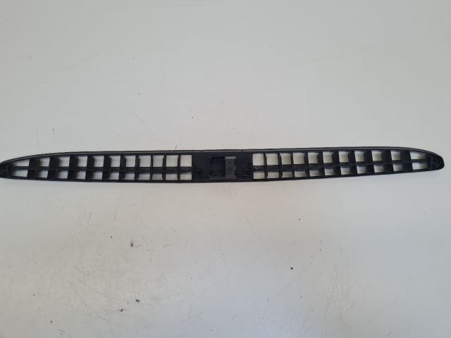 bontott VW GOLF IV Szélvédő Alatti Műanyag Elem