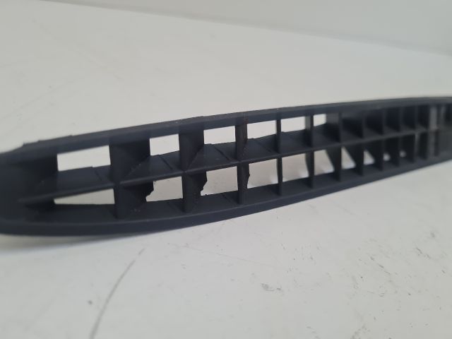 bontott VW GOLF IV Szélvédő Alatti Műanyag Elem