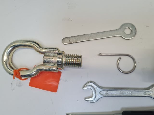 bontott VW GOLF IV Szerszámkészlet