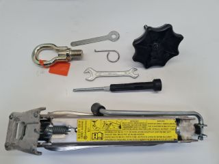 bontott VW GOLF IV Szerszámkészlet