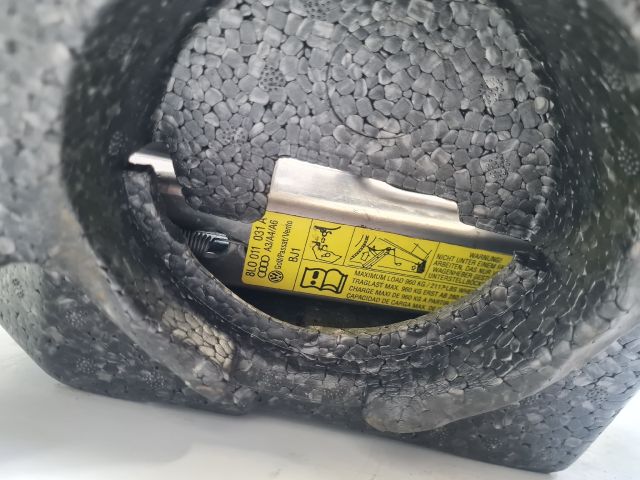 bontott VW GOLF IV Szerszámkészlet